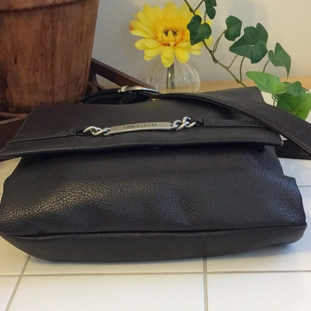 ‘Unlisted by Kenneth Cole’ Messenger Bag